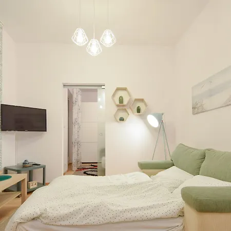 Shortstaypoland Srodkowa Апартаменты