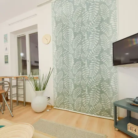 Shortstaypoland Srodkowa Апартаменты