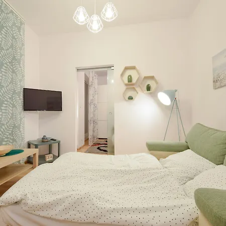 Shortstaypoland Srodkowa Апартаменты *
